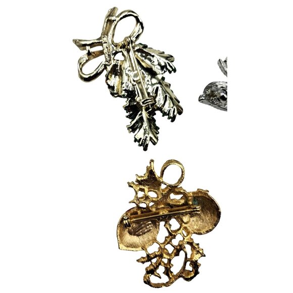 Vintage Christmas Holiday Brooch Pin Set Of 5 With Festive Designs En Rhinestone - Picture 6 of 10